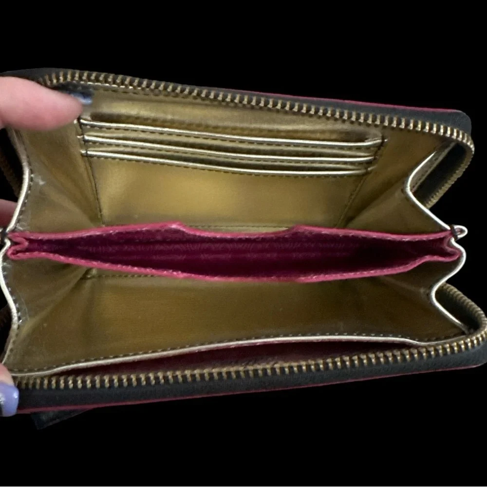 Stella & Dot Wallet or Wristlet Snake Skin Zip Closure